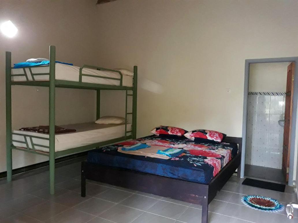 Red Island Bungalows Pasanggaran Zimmer foto